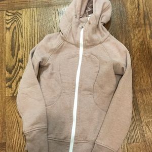 Lululemon sweatshirt